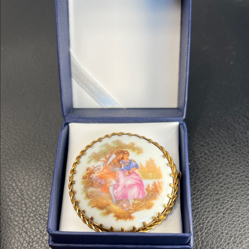 Vintage Limoges Courting Couple Pin Brooch Porcelain , Hand Painted